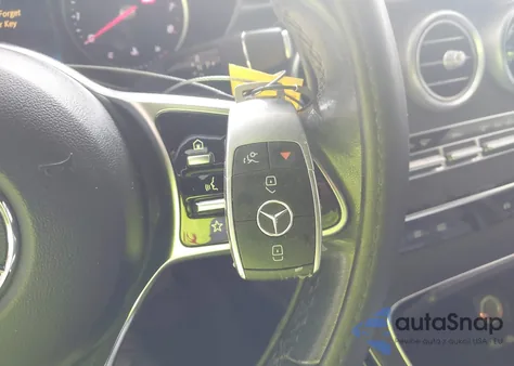 2020 Mercedes-Benz Glc 300 from USA, damaged, VIN WDC0G8DB3LF695690